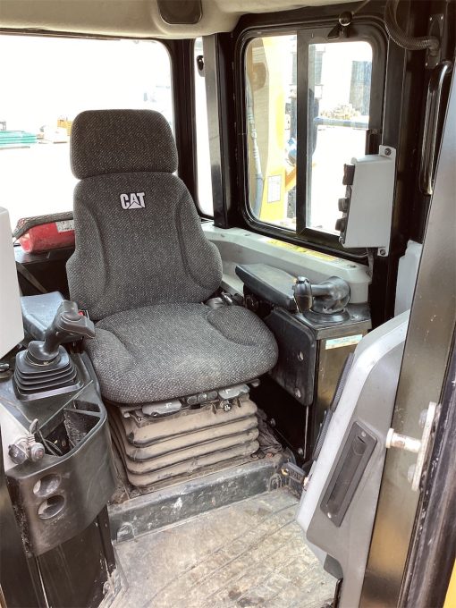 2018 CAT D6T LGP 5100 Hrs. Stock No. 052 - Image 3