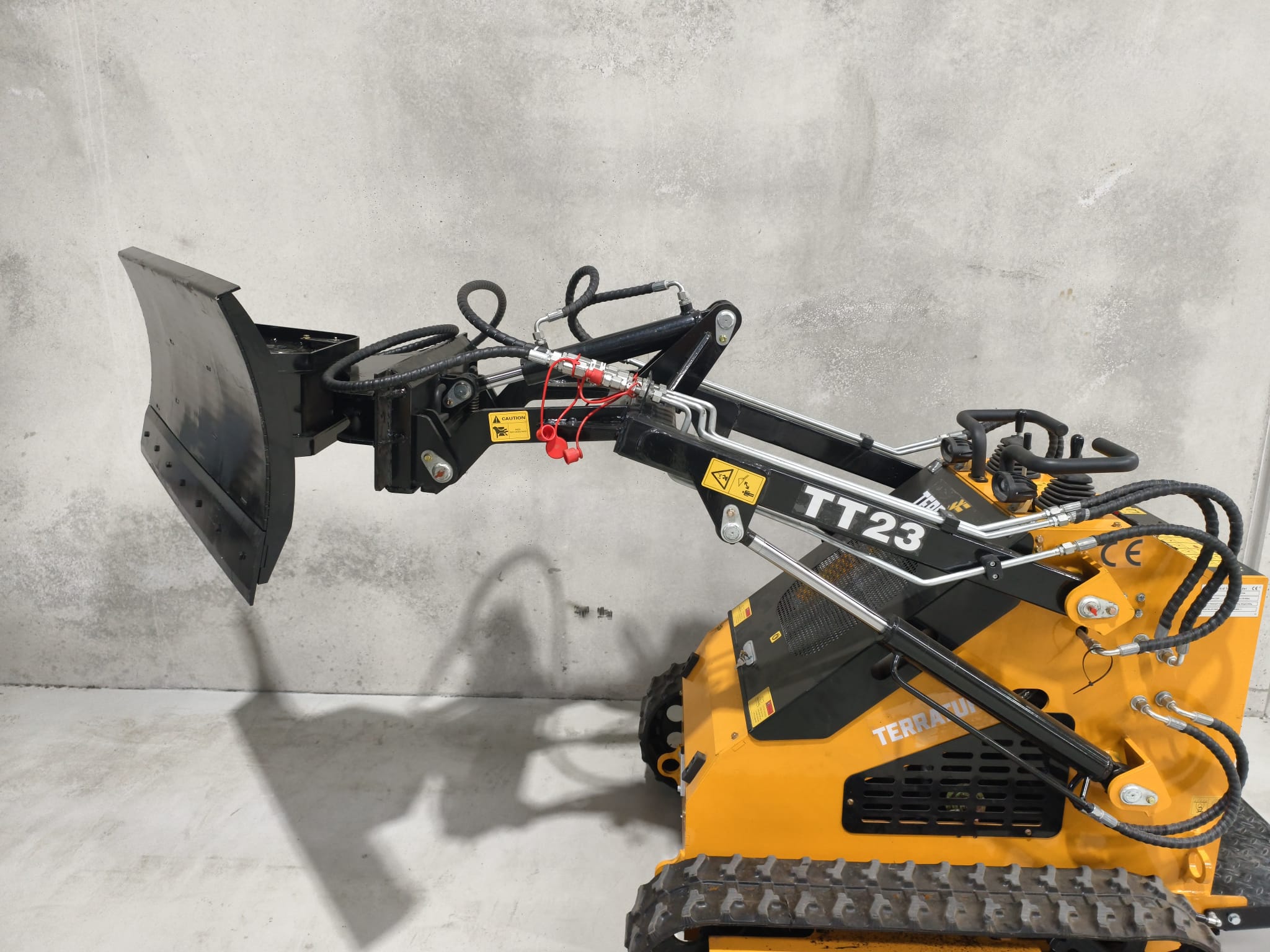 2026 TerraTuff TT23 Mini Skid Steer Loader - Image 3