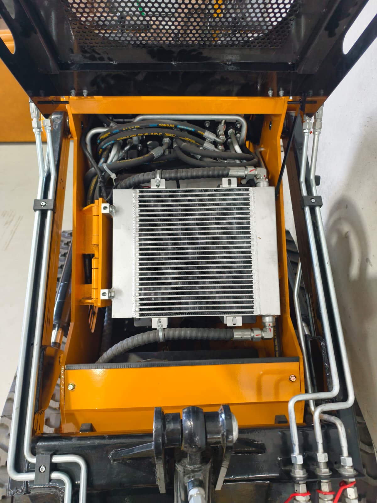 2026 TerraTuff TT23 Mini Skid Steer Loader - Image 6