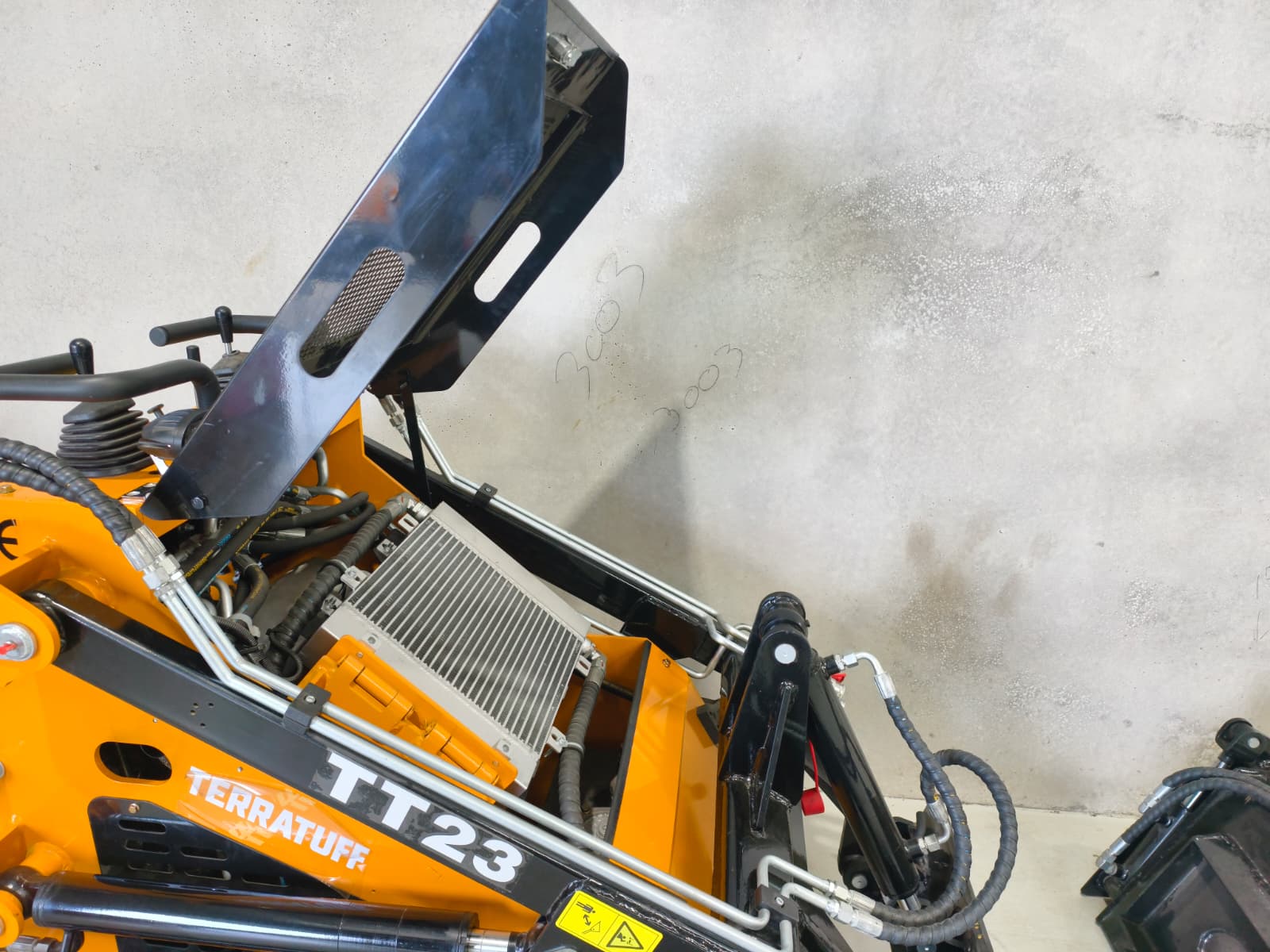 2026 TerraTuff TT23 Mini Skid Steer Loader - Image 9