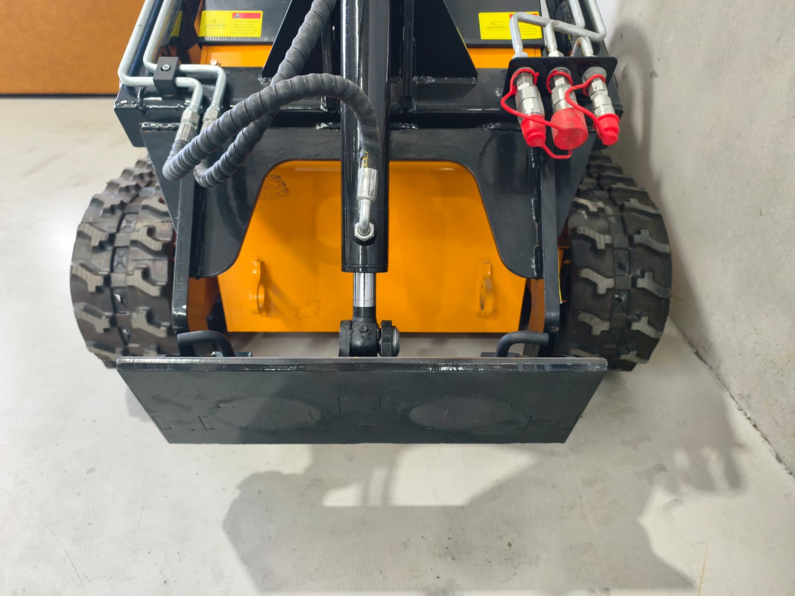 2026 TerraTuff TT23 Mini Skid Steer Loader - Image 11