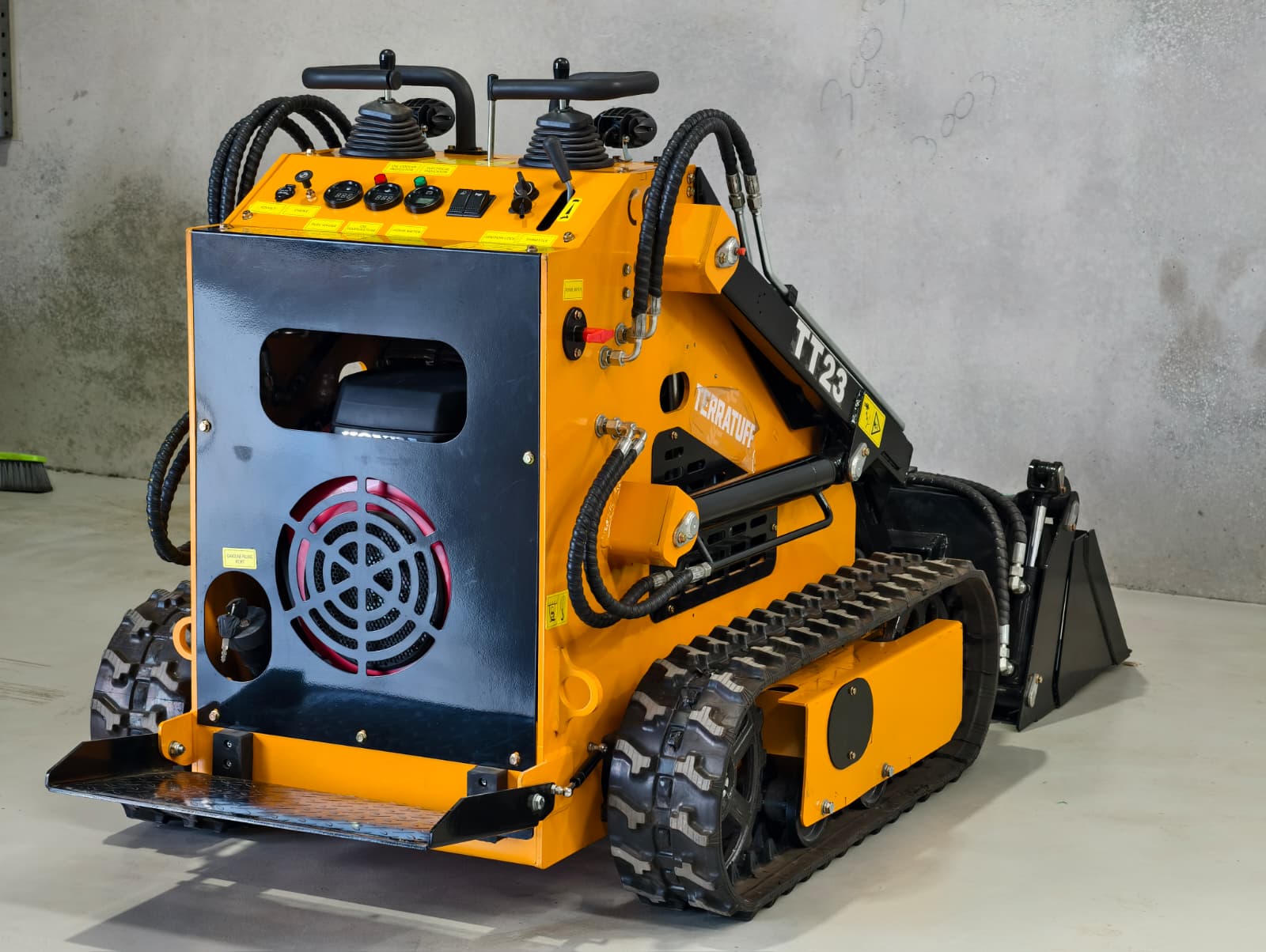2026 TerraTuff TT23 Mini Skid Steer Loader - Image 31
