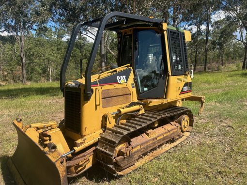 2004 CAT D3G XL & Spray unit, 4675 Hrs, Stock 136 - Image 10