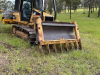 2004 CAT D3G XL & Spray unit, 4675 Hrs, Stock 136