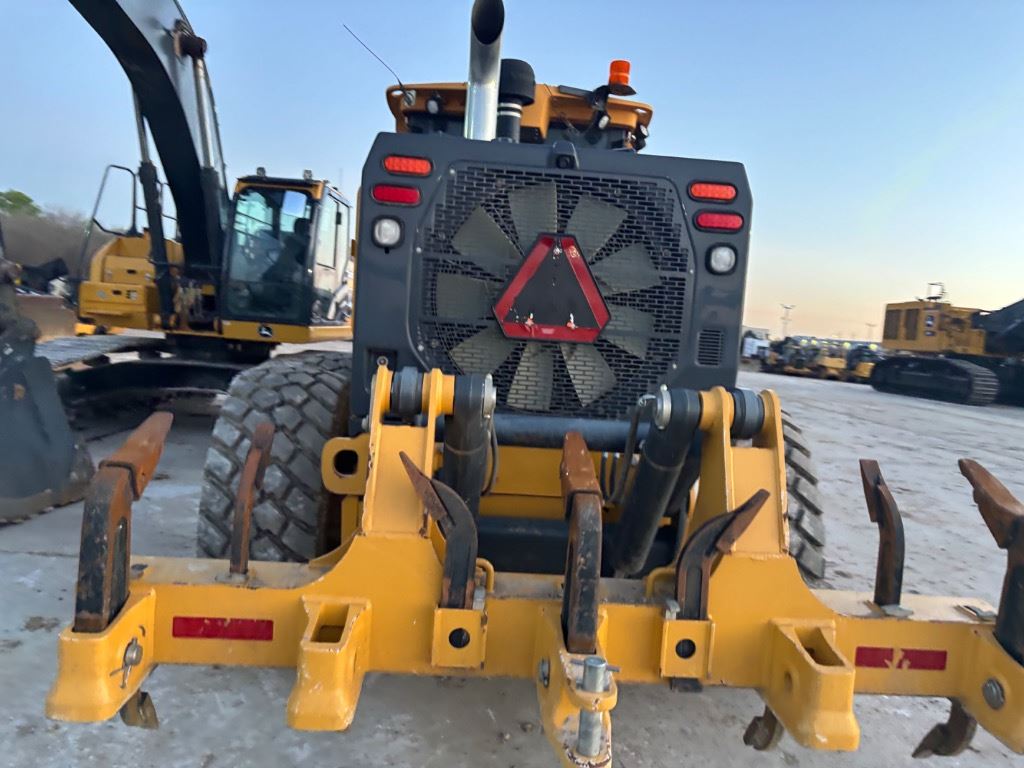 2020 John Deere 872GP with 7,600 hrs - Image 6