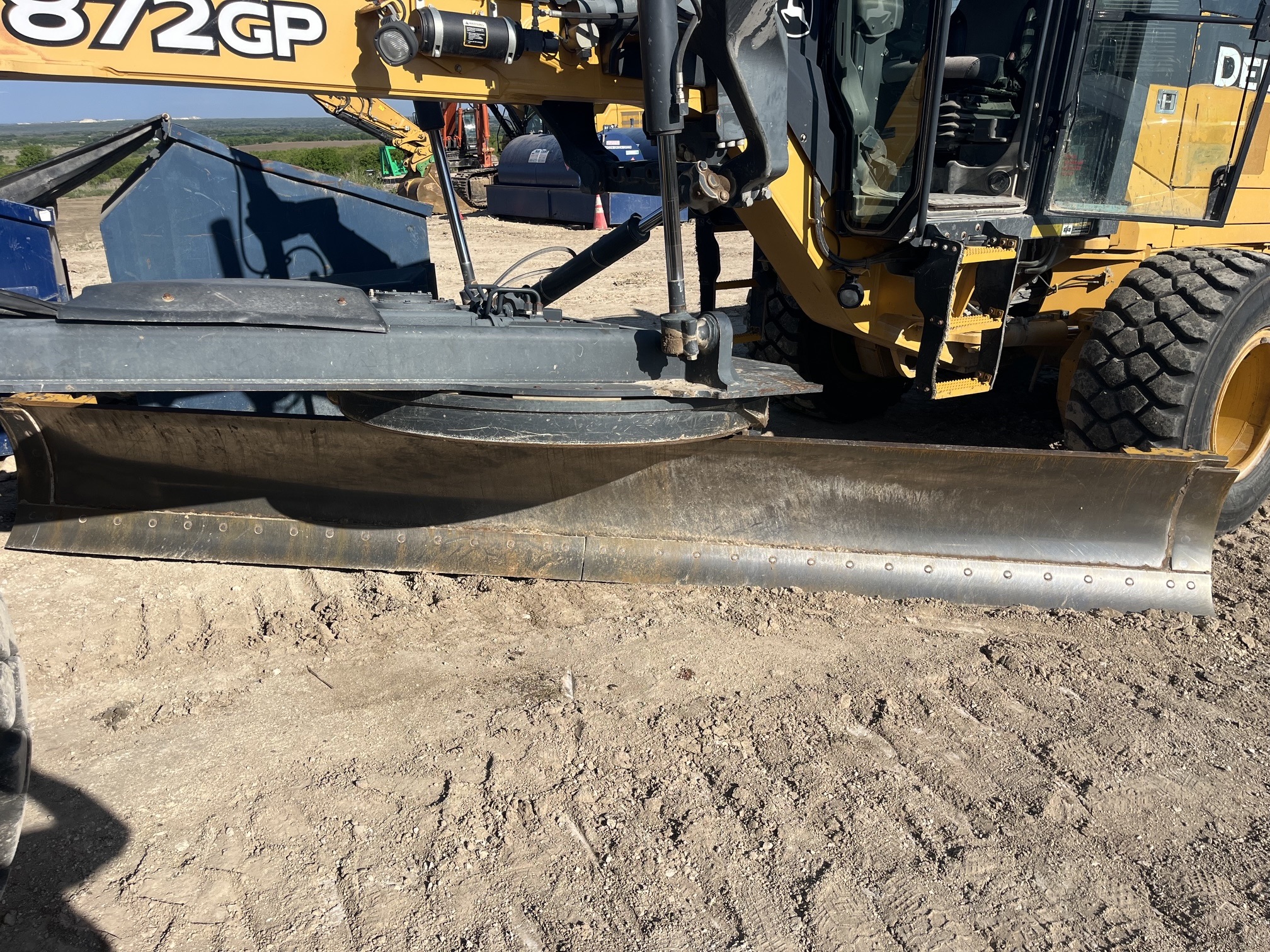 2015 John Deere 872GP with 7,300 hrs - Image 7