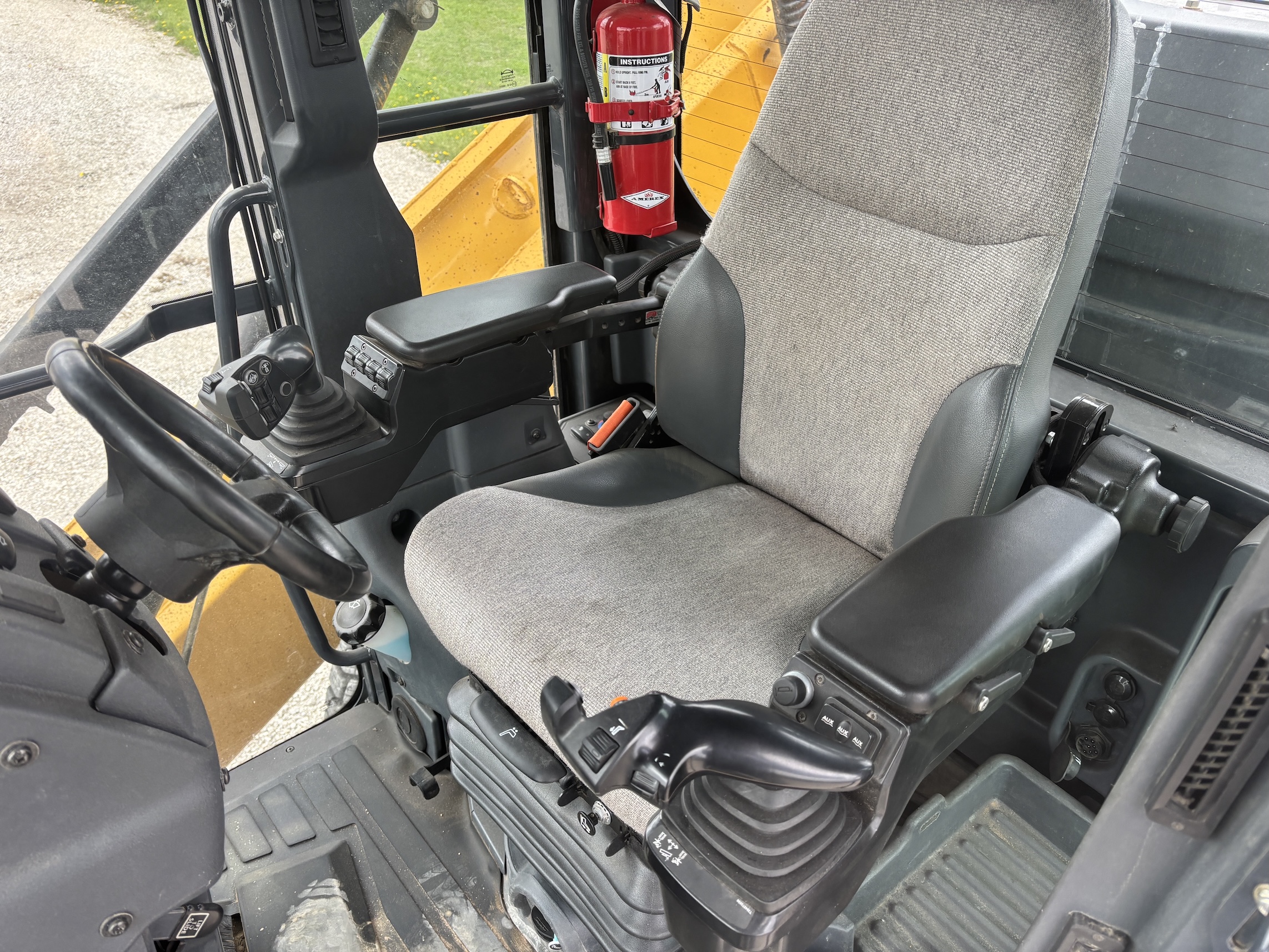 2019 John Deere 872GP 6WD with 5,900 hrs - Image 3