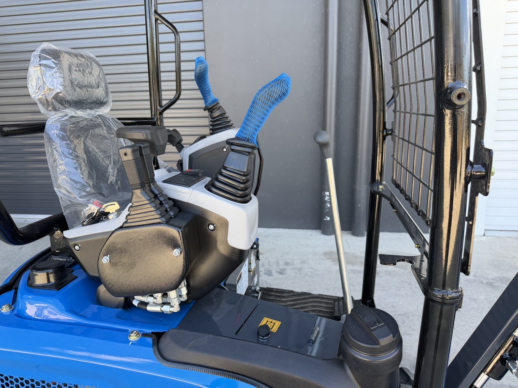 2026 Rippa R18 PRO 1.8 Ton Mini Excavator - Image 6