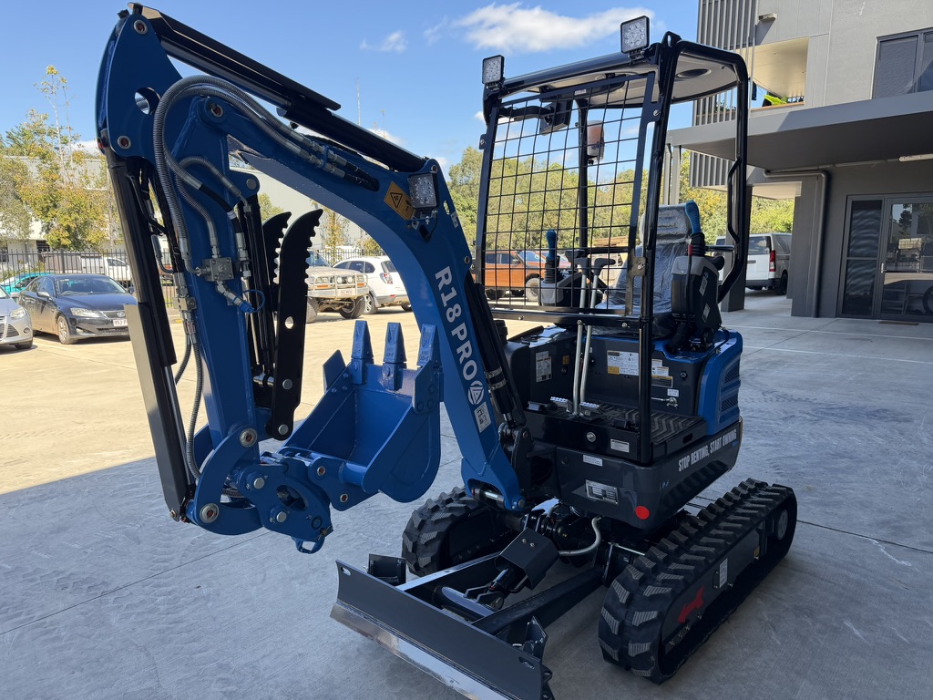 2026 Rippa R18 PRO 1.8 Ton Mini Excavator - Image 13