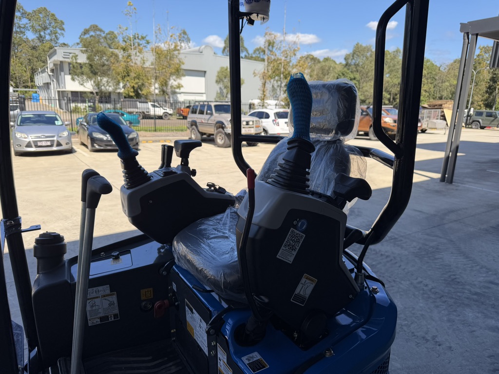 2026 Rippa R18 PRO 1.8 Ton Mini Excavator - Image 11