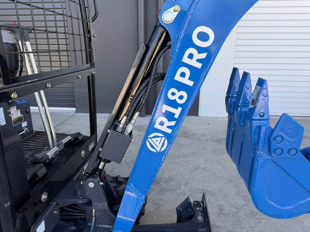 2026 Rippa R18 PRO 1.8 Ton Mini Excavator - Image 12