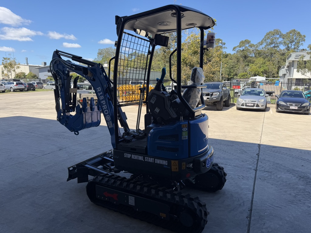 2026 Rippa R18 PRO 1.8 Ton Mini Excavator - Image 21