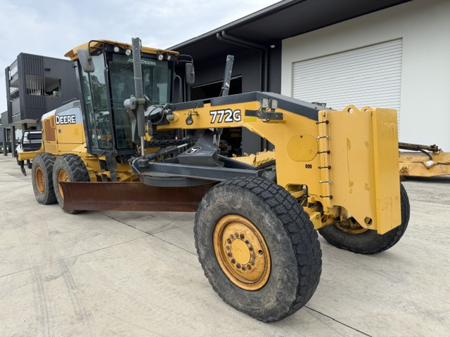 2016 John Deere 772G 6WD with 6,500 hrs - Image 7
