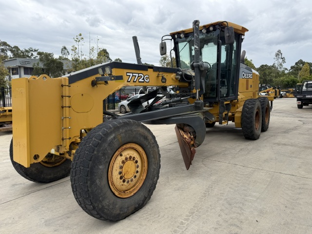 2016 John Deere 772G 6WD with 6,500 hrs