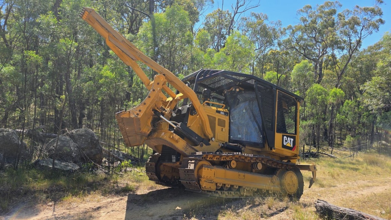 2016 CAT D6K2 XL with 2,800 hrs - Image 2
